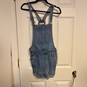 Madewell denim overalls. Lightly worn. Size small.